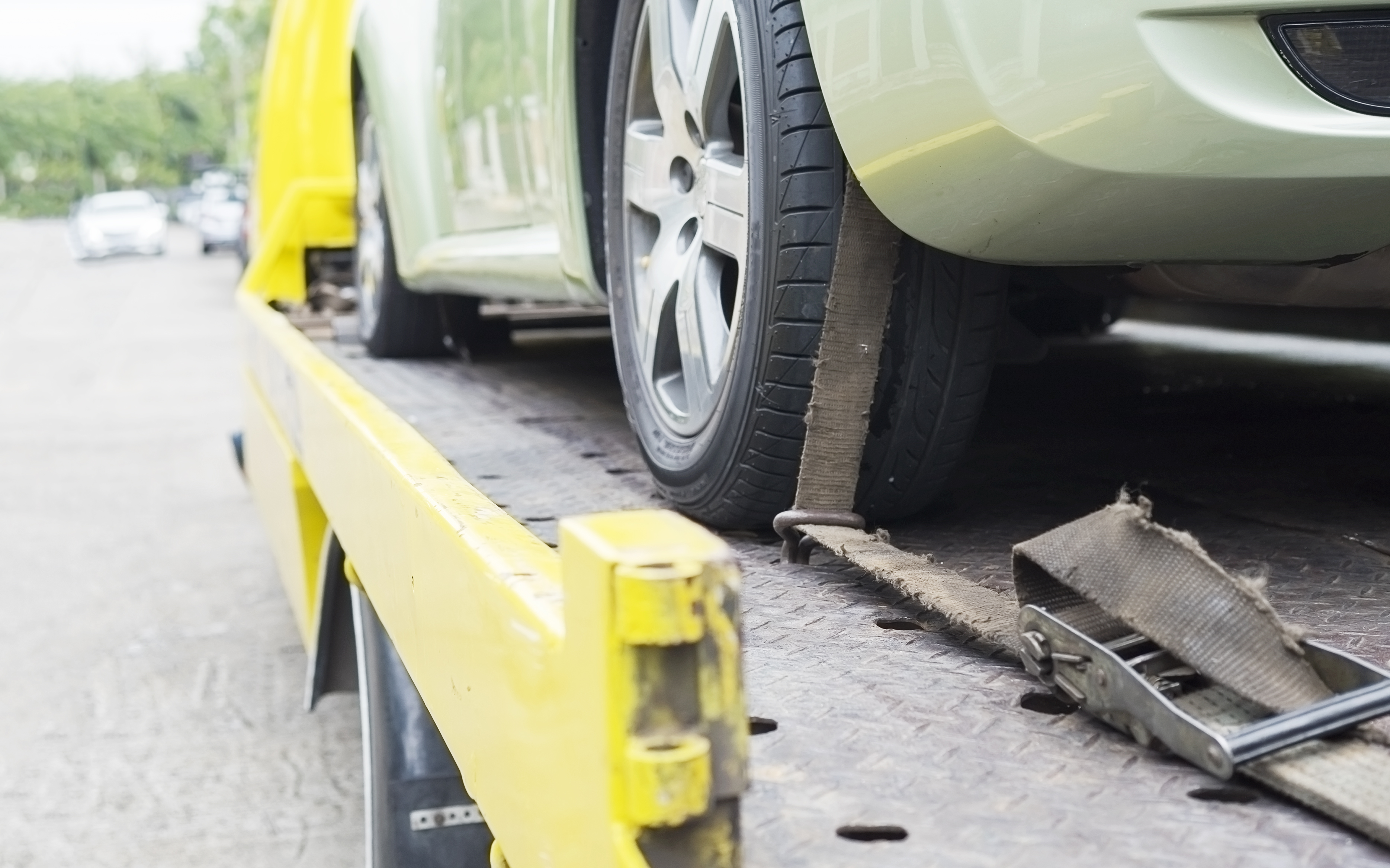 Accident Recovery and Flatbed Towing Dubai - Gotow Car Recovery